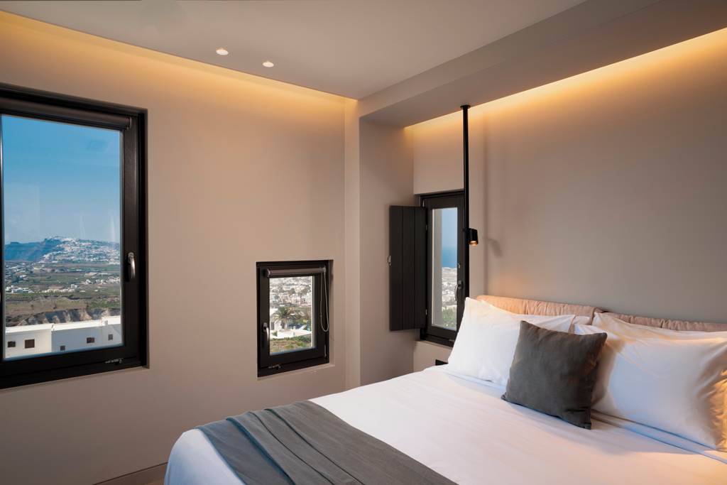 JTR_88552_Apikia_Santorini_Suites_1024_07.jpg