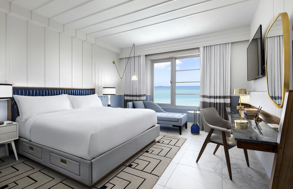 Cadillac-Hotel-Beach-Club-16.jpg