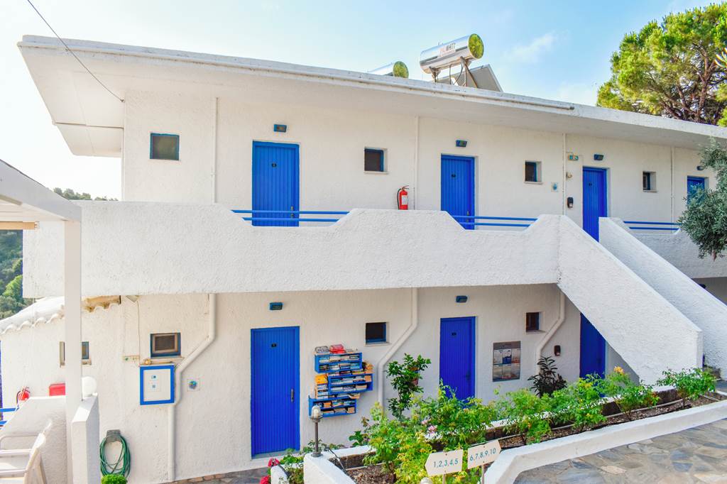 JSI_84173_Xanthi_Studios_0824_02.jpg