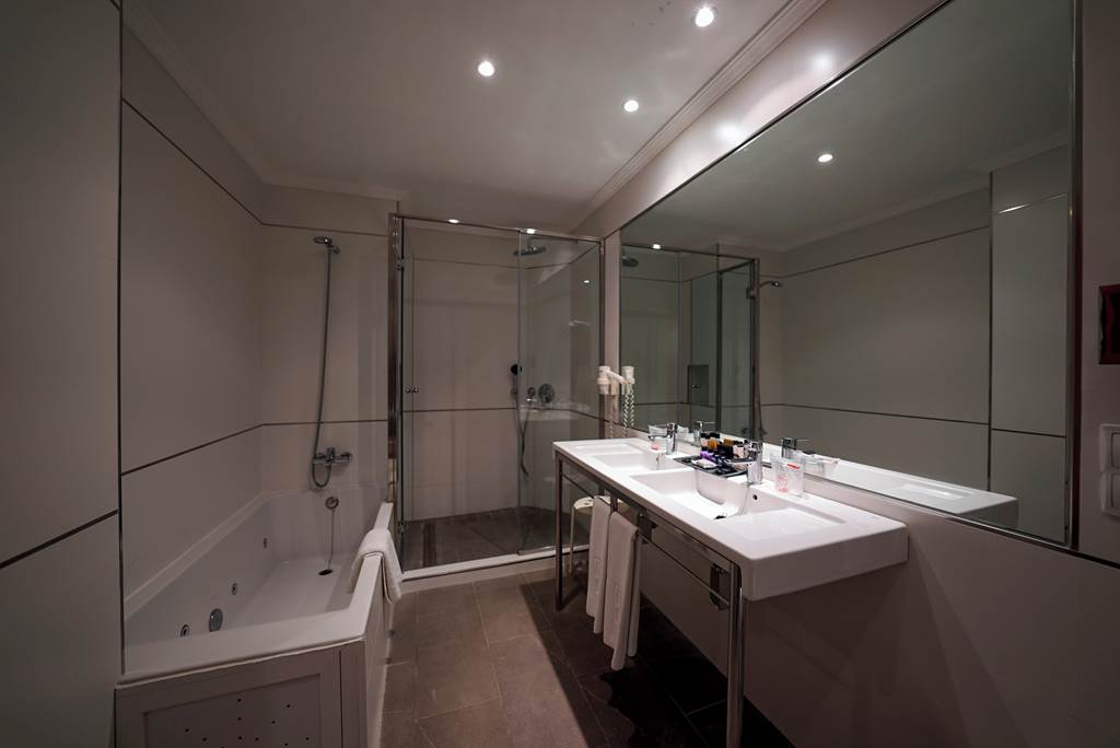 PMI_75_Hotel_Artmadams_1121_28.jpg