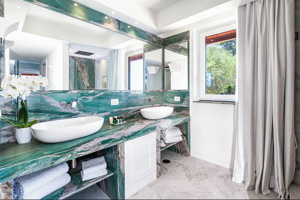 NAP_88869_Villa_Sorrento_Heights_0125_39.jpg