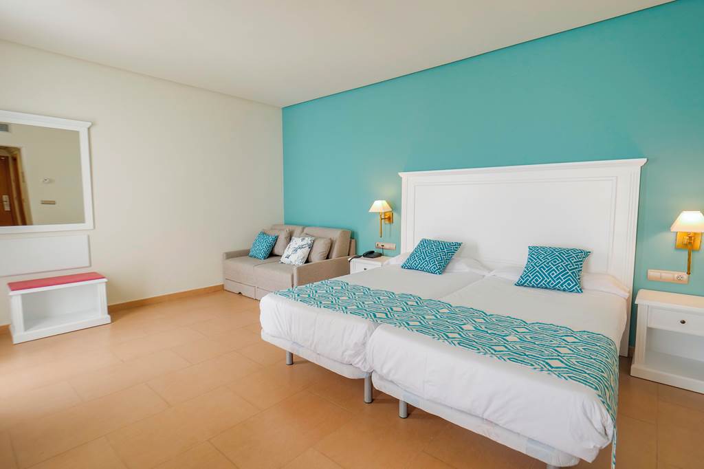 AGP_81507_Occidental_Torremolinos_Playa_0721_01.jpg