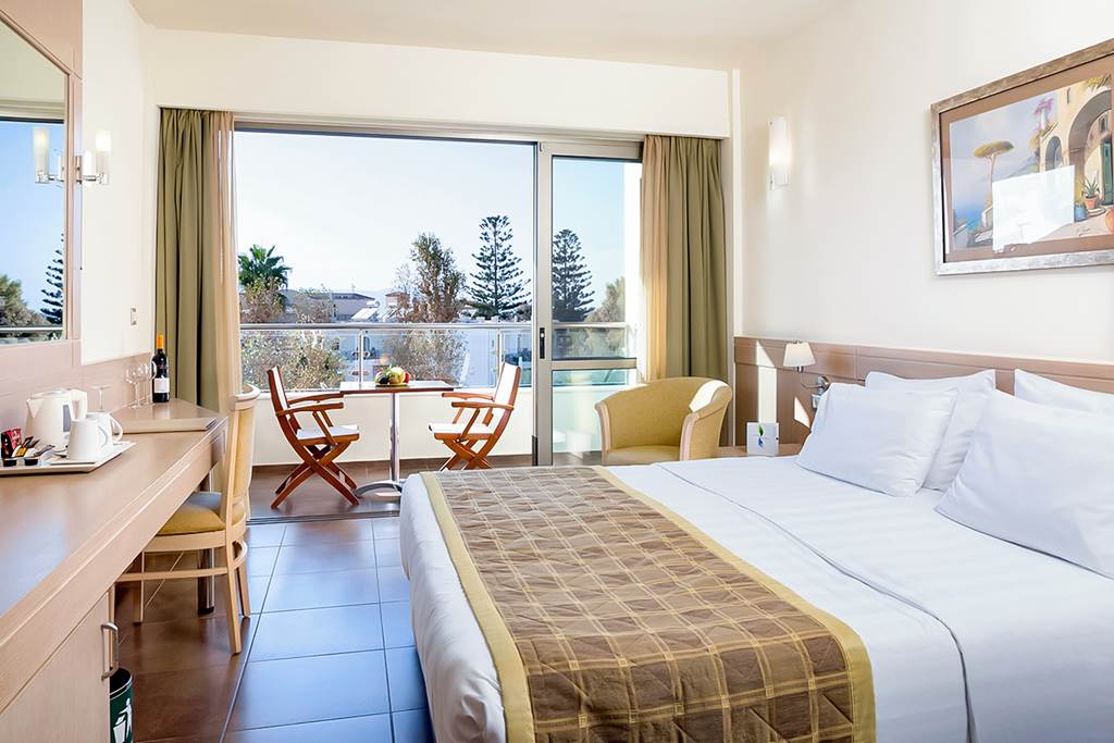 CHQ_82449_Thalassa_Beach_Resort_0920_01.jpg