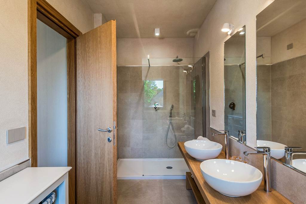 OLB_87600_Villa_Seacrest_View_0524_15.jpg