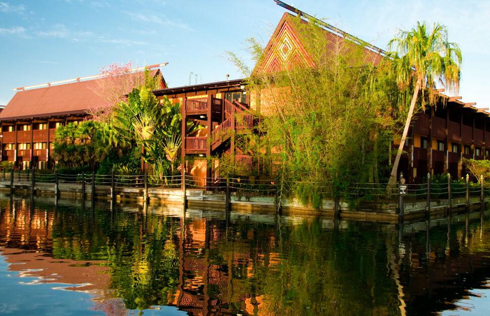 Disneys-Polynesian-Villas-Bungalows-2.jpg