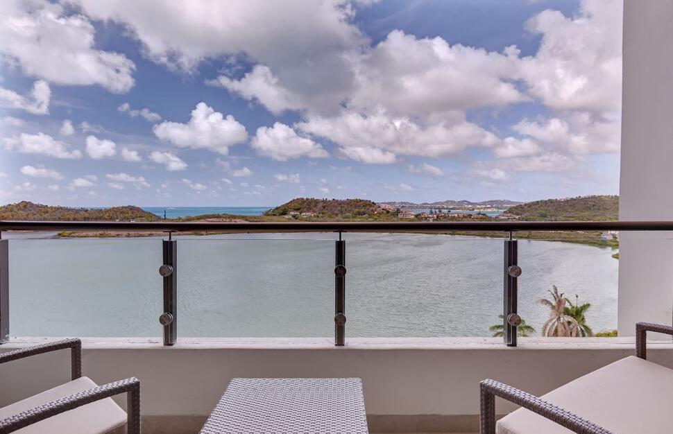 Royalton-Antigua-An-Autograph-Collection-All-Inclusive-Resort-4.jpg