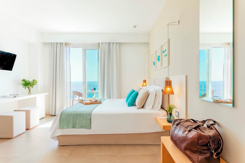 CTA_84639_Albatros_Beach_Hotel_0822_09.jpg