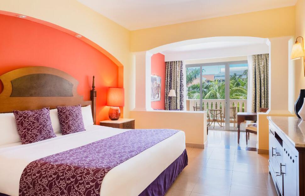 IBEROSTAR-Selection-Rose-Hall-Suite-12.jpg