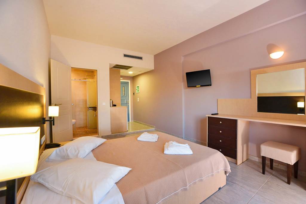 KLX_82553_Paradise_Resort_1220_06.jpg