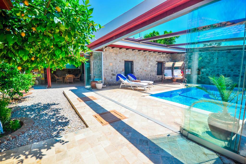 BJV_84065_Villa_Jade_Evi_0822_01.jpg