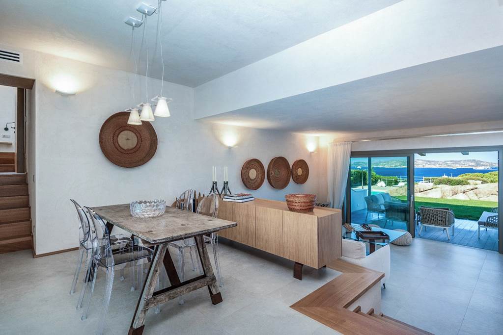 OLB_87600_Villa_Seacrest_View_0524_08.jpg