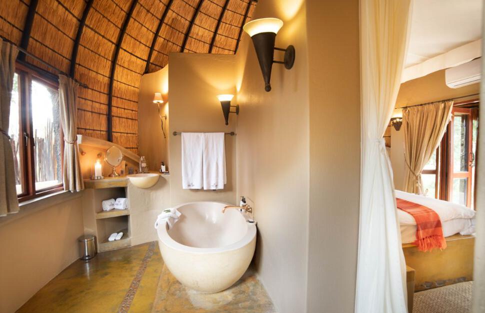 Hoyo-Hoyo-Safari-Lodge-4.jpg
