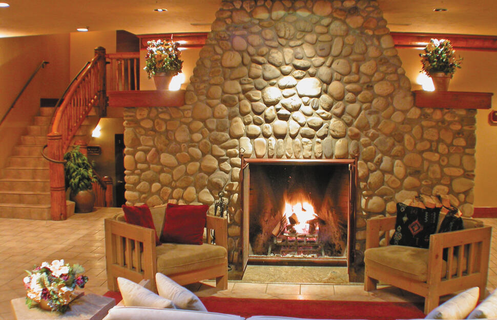 Banff-Caribou-Lodge-Spa-7.jpg