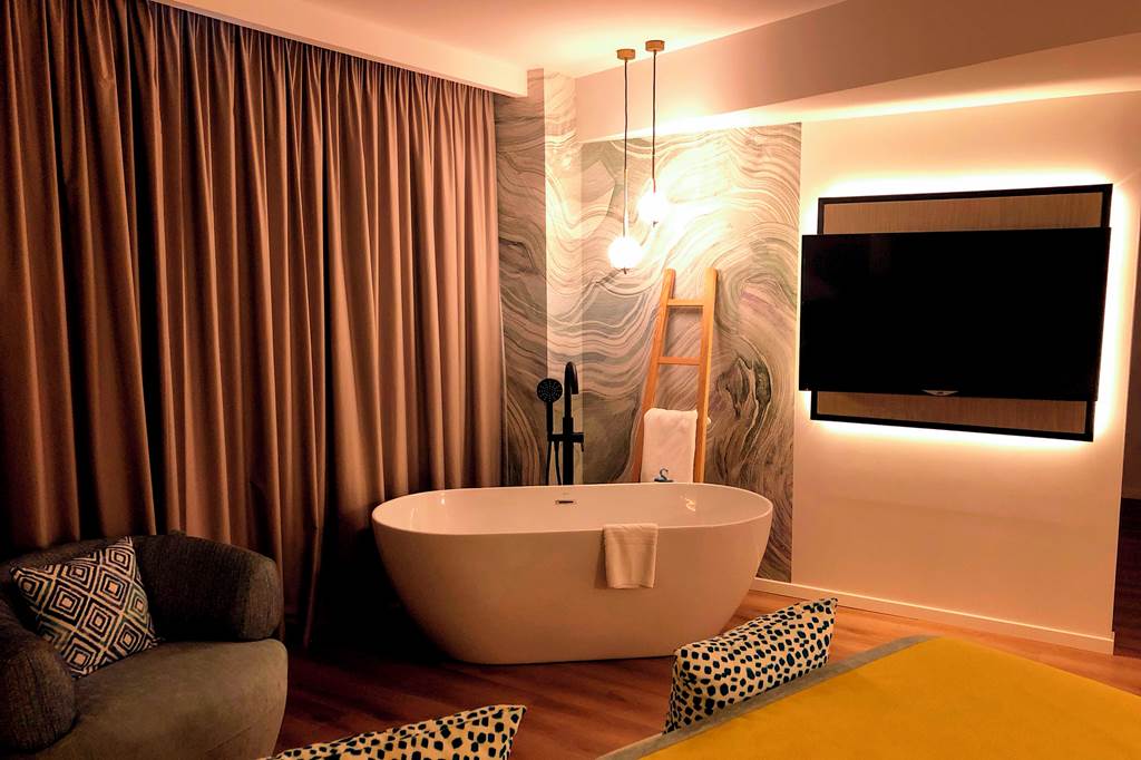 ALC_73259_Sercotel_Suites_Del_Mar_0319_02.jpg