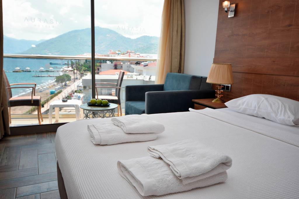 DLM_84621_Aurasia_Beach_Hotel_1222_01.jpg