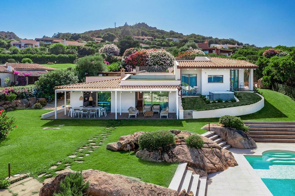 OLB_87600_Villa_Seacrest_View_0524_04.jpg