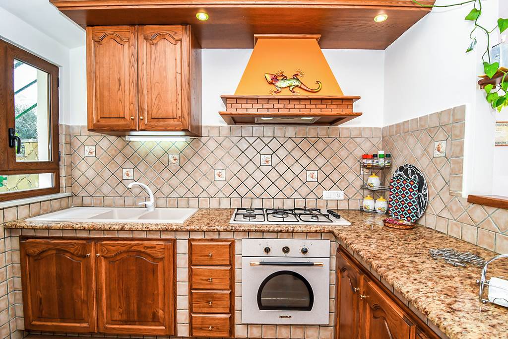 NAP_84513_Villa_Hillside_Retreat_1022_04.jpg