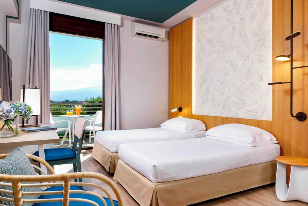 CTA_82942_UNAHOTELS_Naxos_Beach_Sicilia_0321_22.jpg