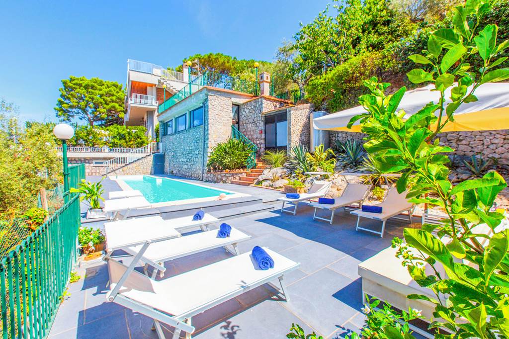 NAP_88869_Villa_Sorrento_Heights_0125_49.jpg