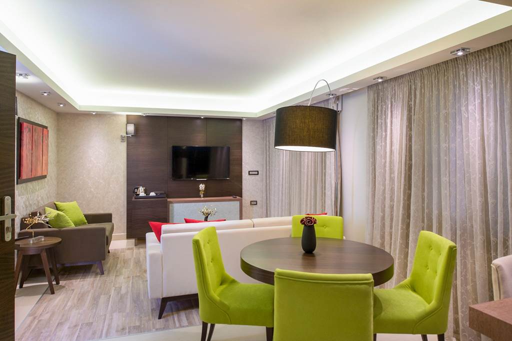 CHQ_78523_Cretan_Dream_Royal_0921_06.jpg