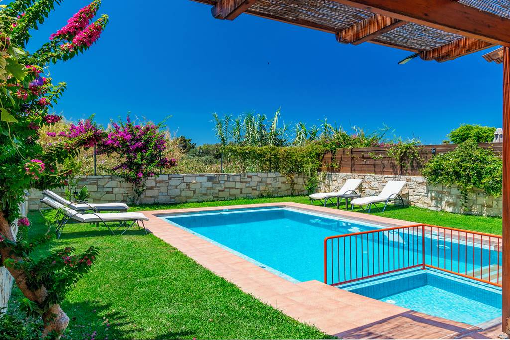 CHQ_86845_Villa_Mandarin_Platanias_0824_04.jpg