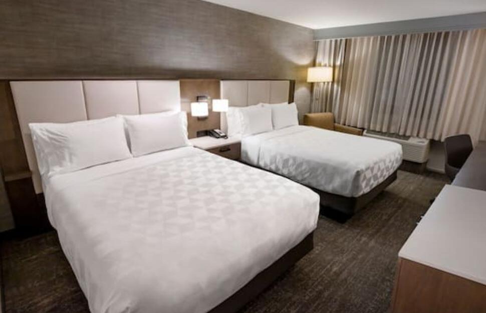 DoubleTree-by-Hilton-Buena-Park-3.jpg