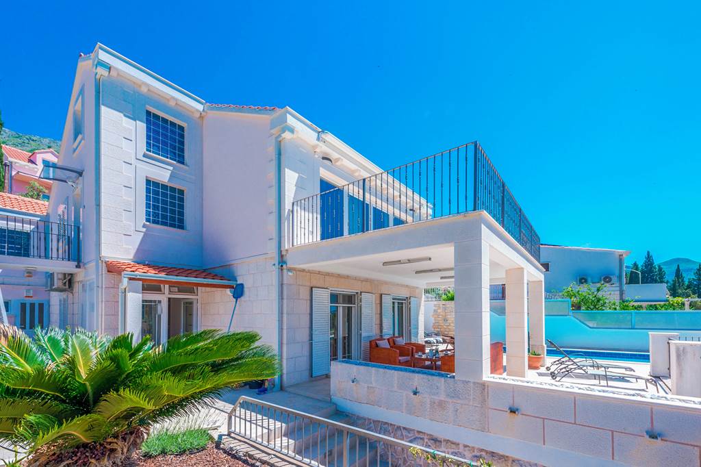 DBV_83496_Villa_Mlini_1221_07.jpg