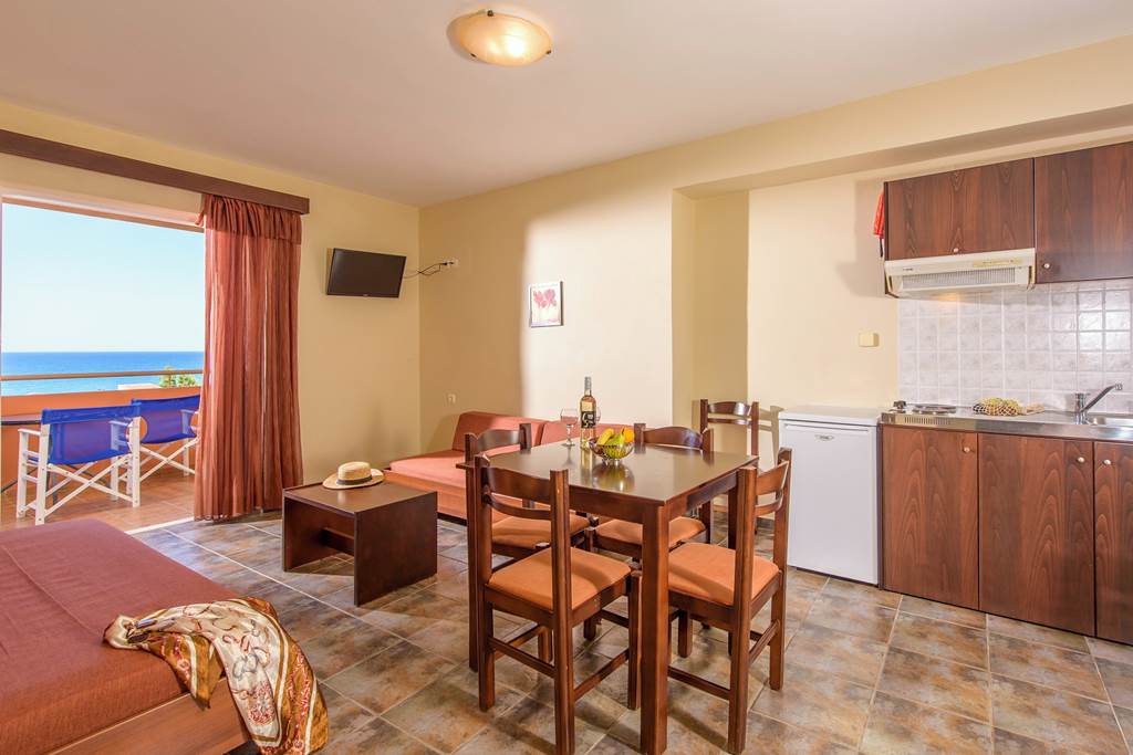 CHQ_84172_Theo_Hotel_0223_05.jpg