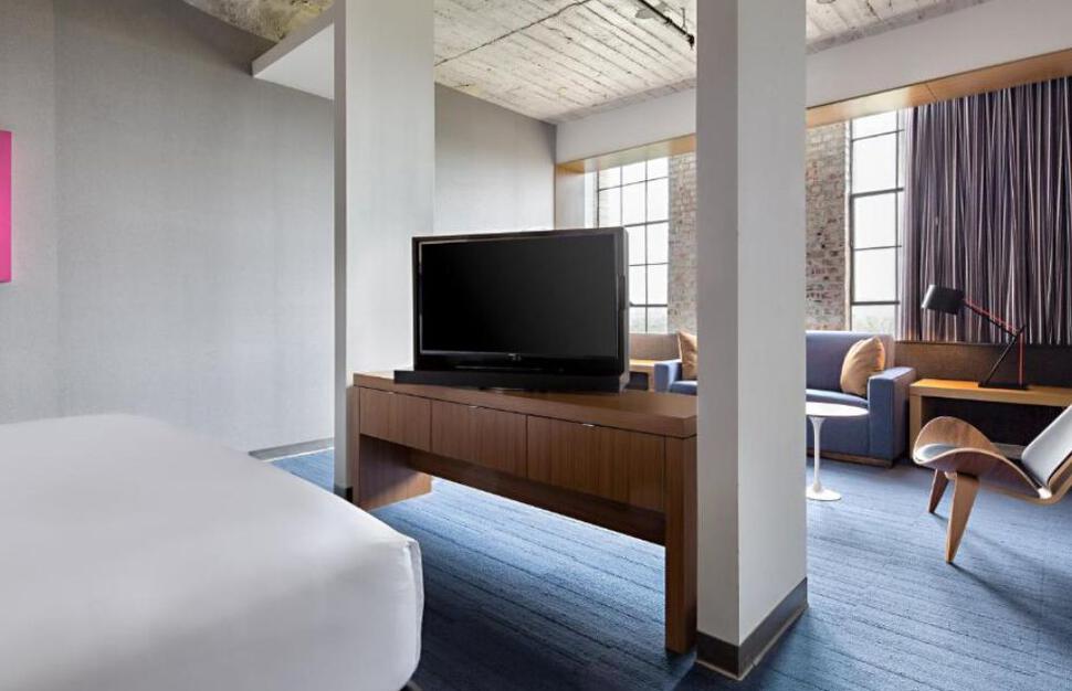 Aloft-Dallas-Downtown-3.jpg