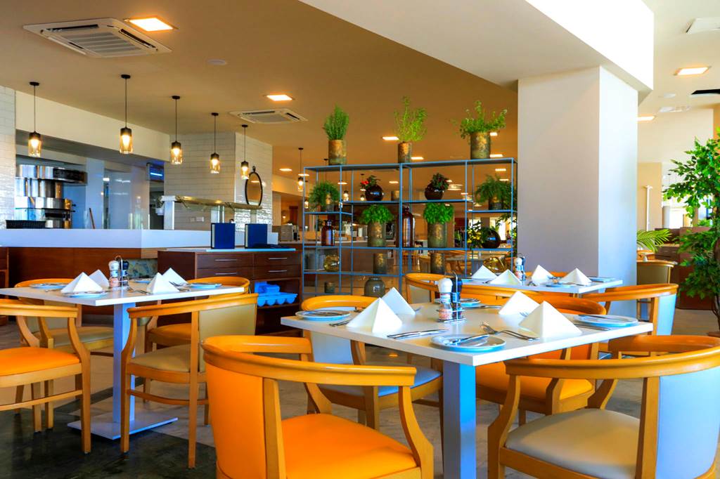 MLA_73118_Riviera_Premium_Rst_Spa_0817_09.jpg