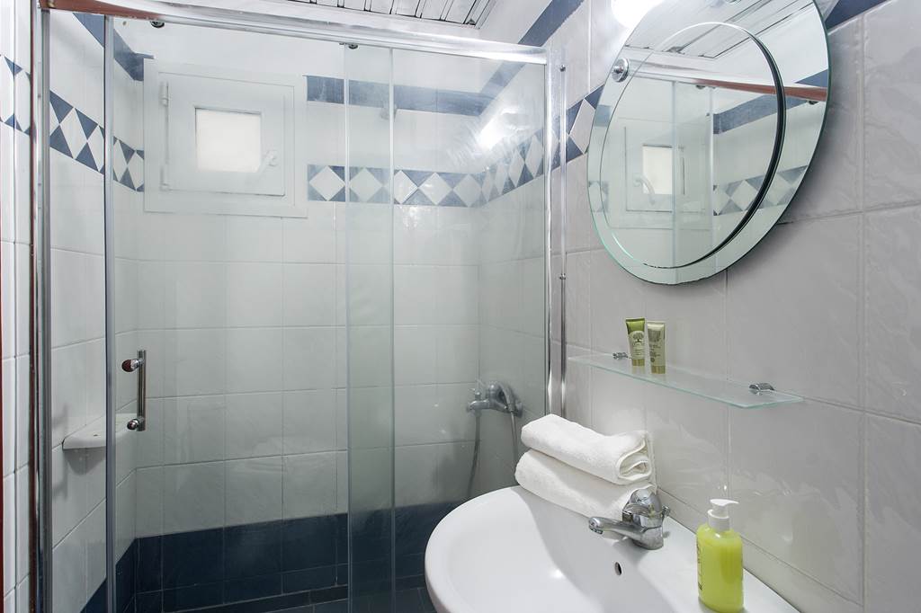 JSI_82488_Hermes_Apartments_0522_03.jpg