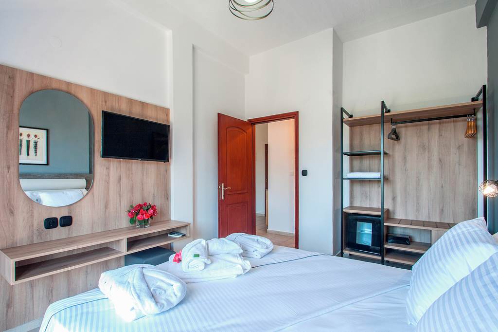 JSI_82488_Hermes_Apartments_0822_06.jpg
