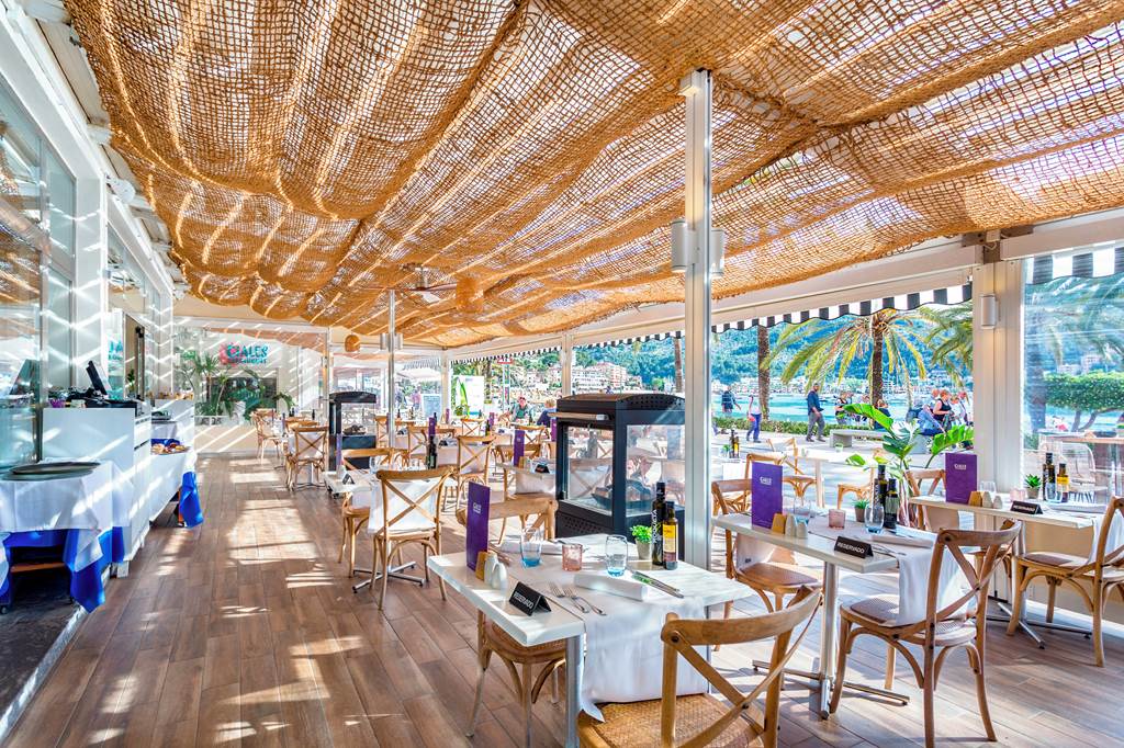 PMI_77817_FERGUS_Soller_Beach_0619_16.jpg