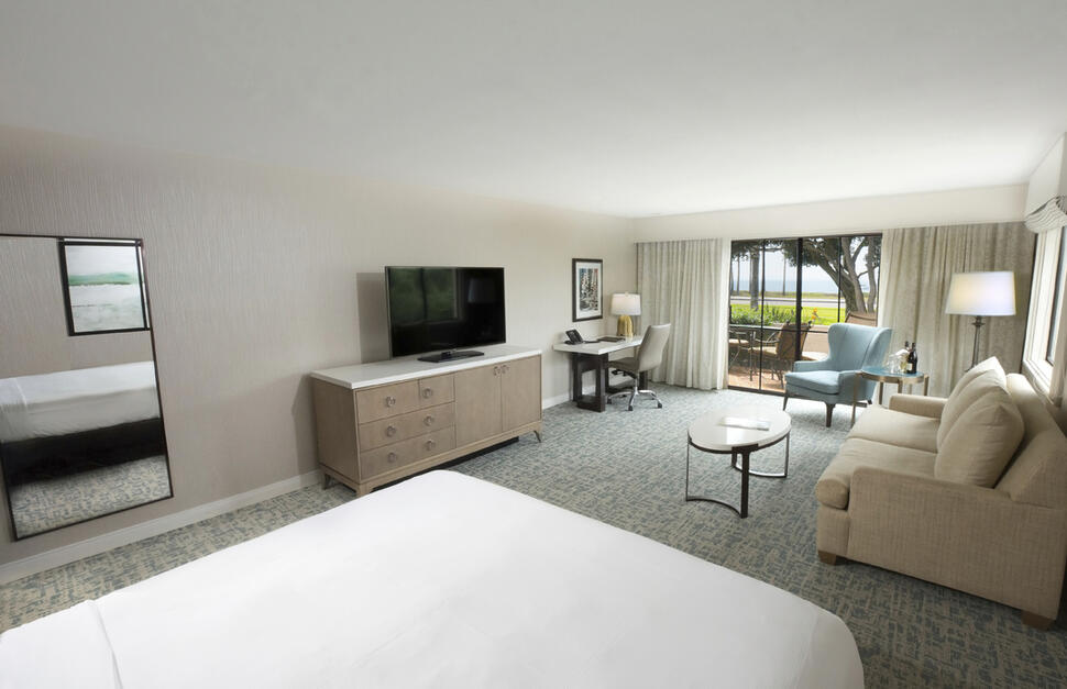 Hilton-Santa-Barbara-Beachfront-Resort-4.jpg