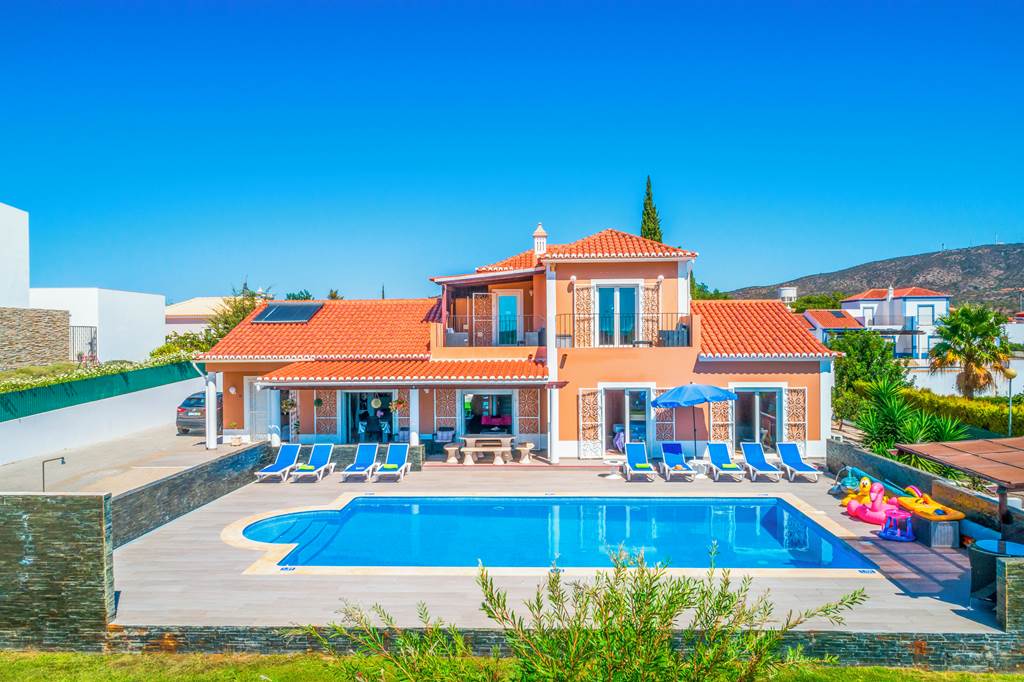 FAO_87240_Villa_Kambu_Estoi_0224_11.jpg