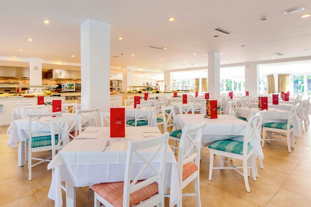 PMI_448_Alcudia_Garden_Aparthotel_0619_11.jpg