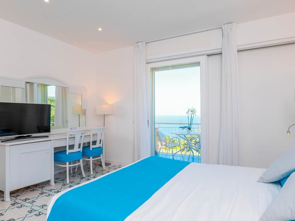 NAP_83043_Grand_Hotel_Vesuvio_NAP_1122_02.jpg