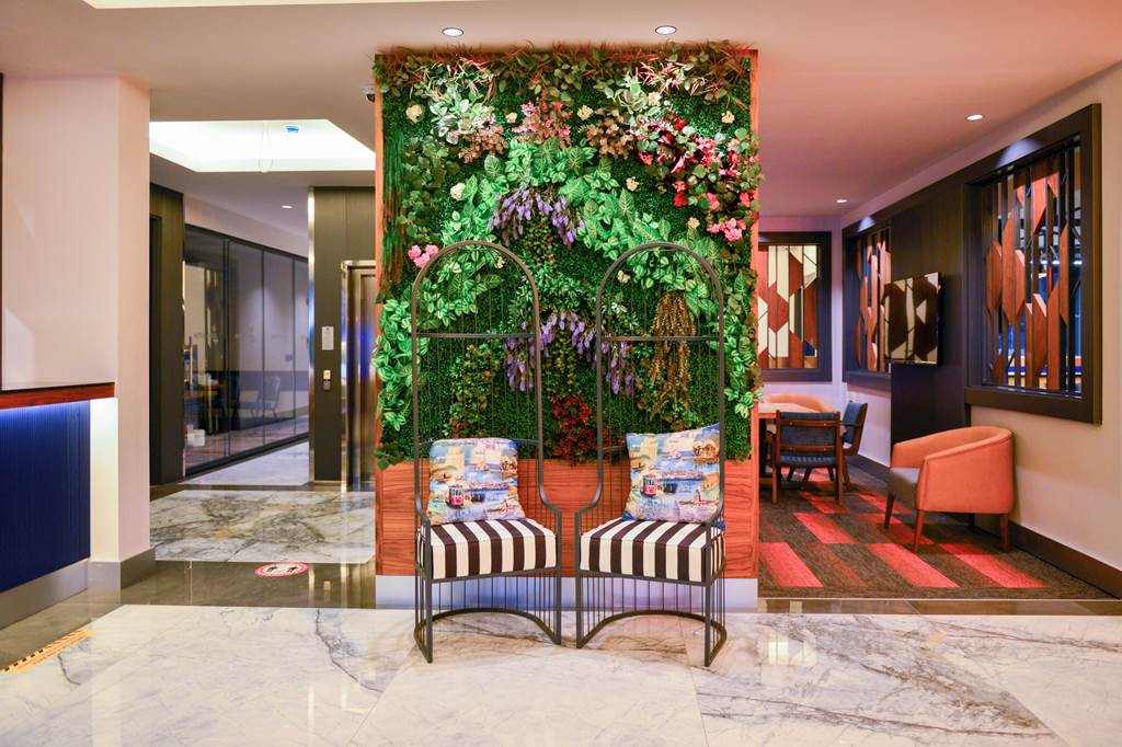 DLM_85244_Oasis_Hotel_0123_08.jpg