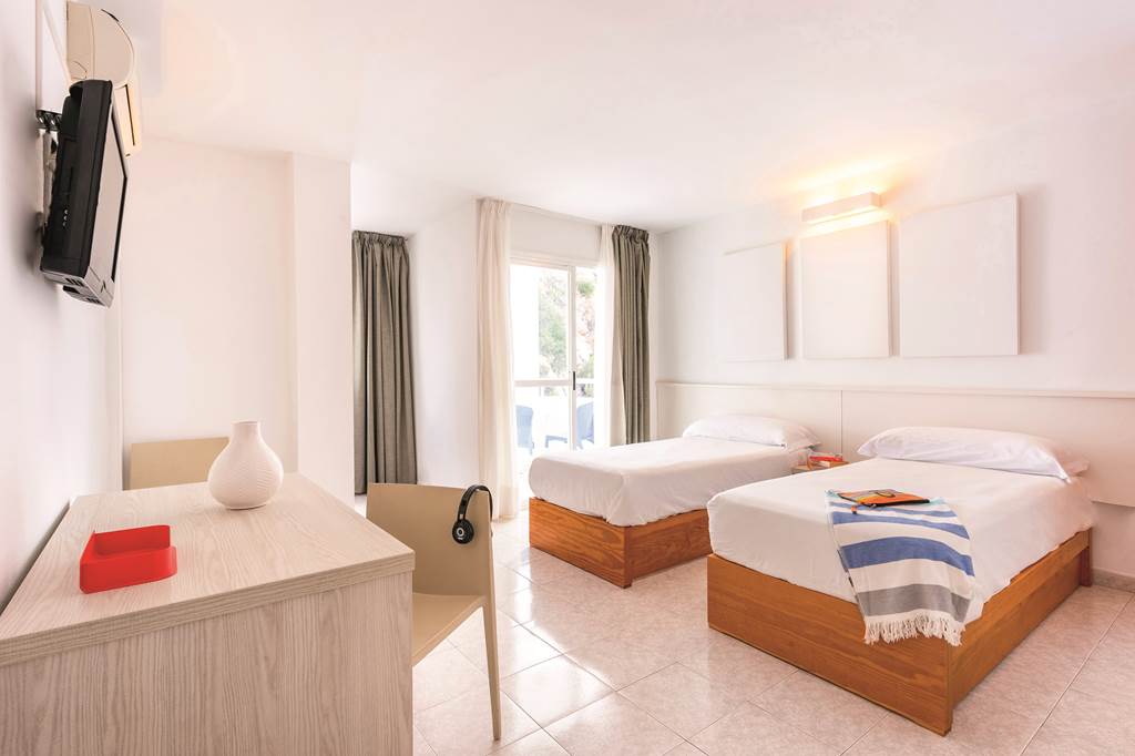 IBZ_70757_Panoramic_Apartments_1118_04.jpg