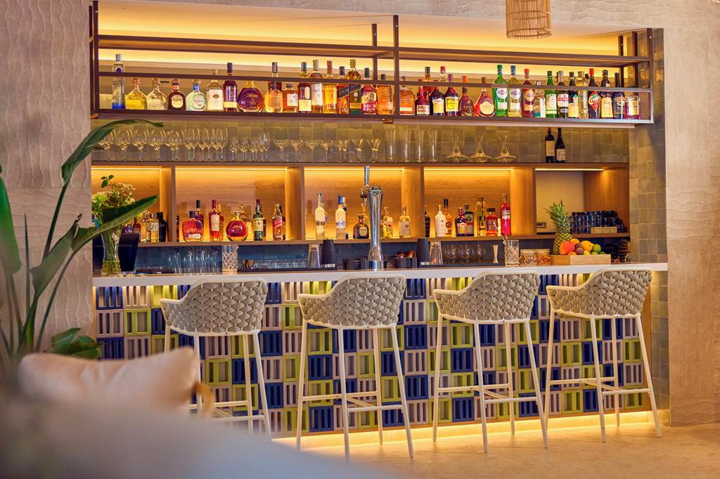 IBZ_71892_Cala_San_Miguel_Hotel_Ibiza_Curio_Collection_by_Hilton_0824_08.jpg