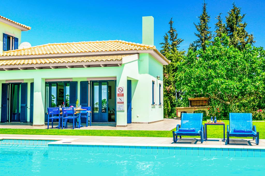 EFL_78477_Villa_Nissaki_0219_18.jpg