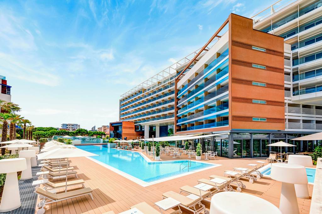 VCE_75036_Almar_Jesolo_Resort_and_Spa_0521_01.jpg