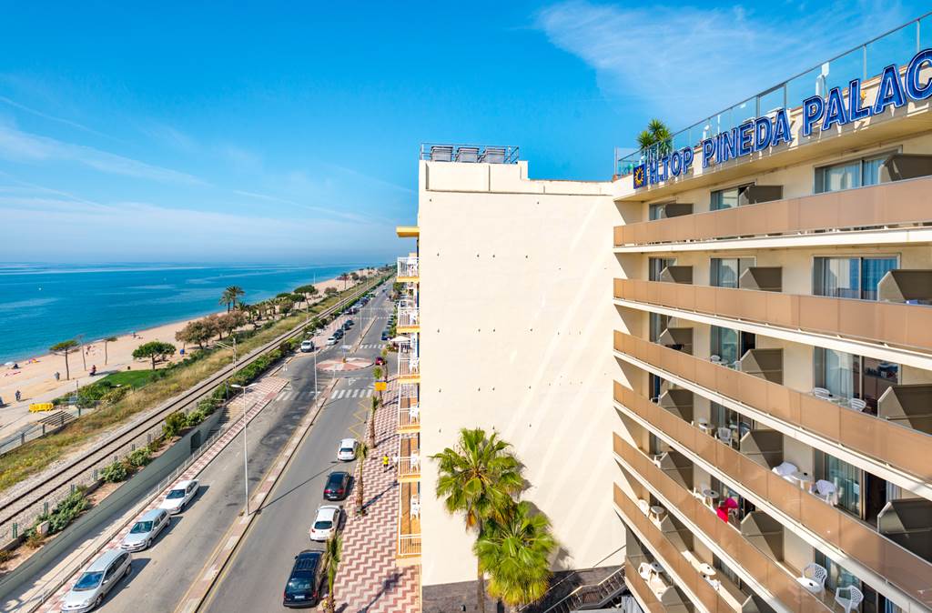 GRO_73512_HTOP_Pineda_Palace_0618_01.jpg