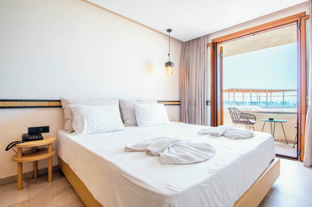 CFU_88645_Corfu_Acharavi_Hotel_0724_03.jpg