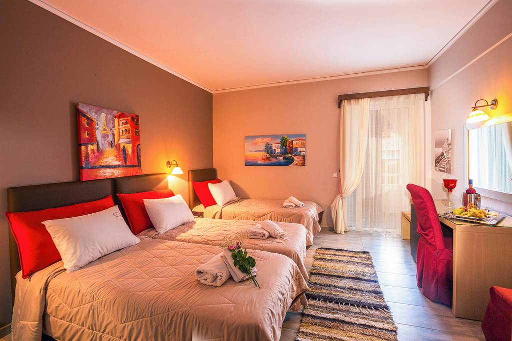 KLX_82542_Kyparissia_Beach_Hotel_1120_24.jpg