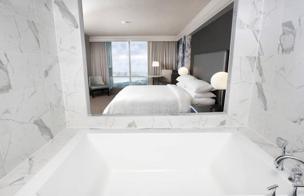 Marriott-on-the-Falls-4.jpg