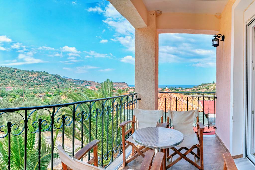 MJT_86305_Yakinthos_Garden_1223_22.jpg