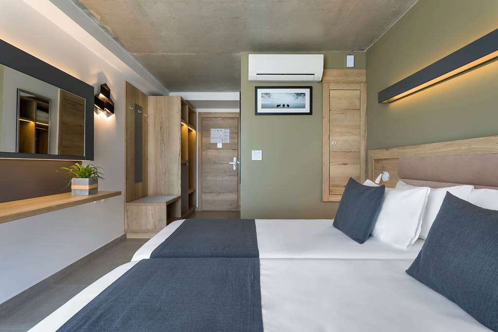 MLA_80448_ST_Azur_Hotel_1019_09.jpg