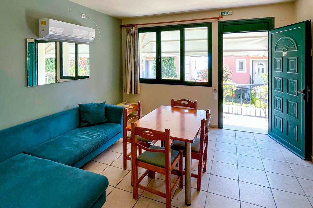 EFL_78356_Olive_Garden_Apartments_0521_17.jpg
