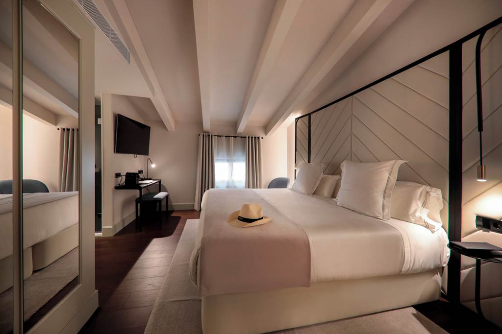PMI_79552_Summum_Prime_Boutique_Hotel_1220_01.jpg